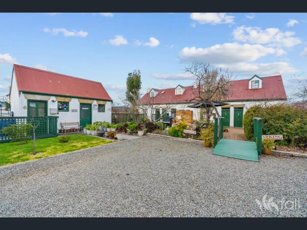 Sorell Barracks Екстериор снимка